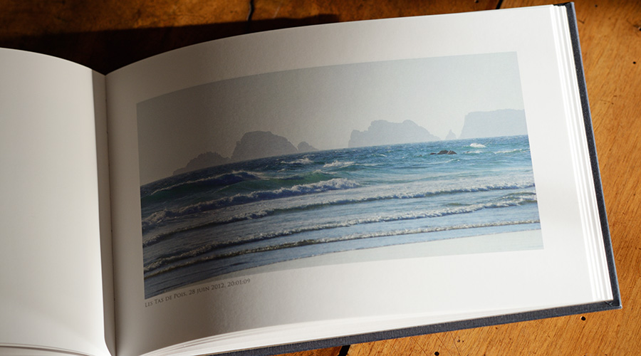 Bretagne : photographie d'une double page du livre, les Tas de Pois
