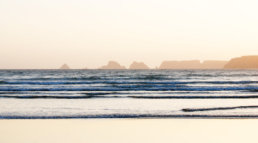 Photo Bretagne : les Tas de Pois vus de la plage de Goulien